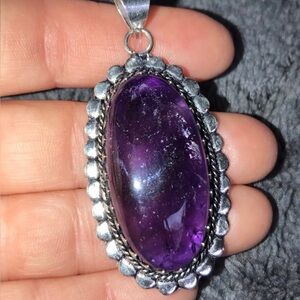 Purple stone pendant 925